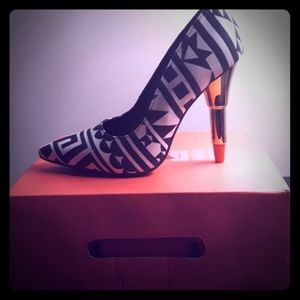 Red kiss lipstick shoes